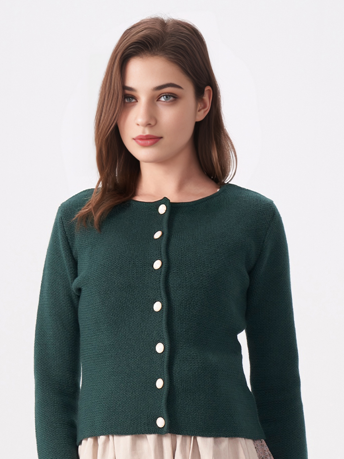 Dunkles Dirndl mit Strickjacke