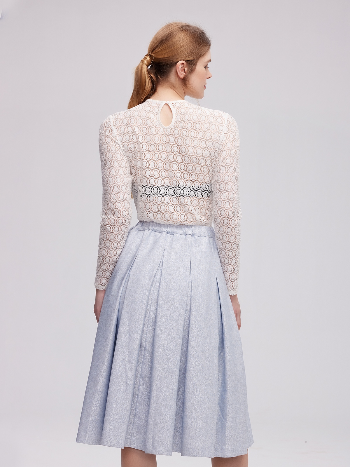 Dirndl mit tieferem Ausschnitt
