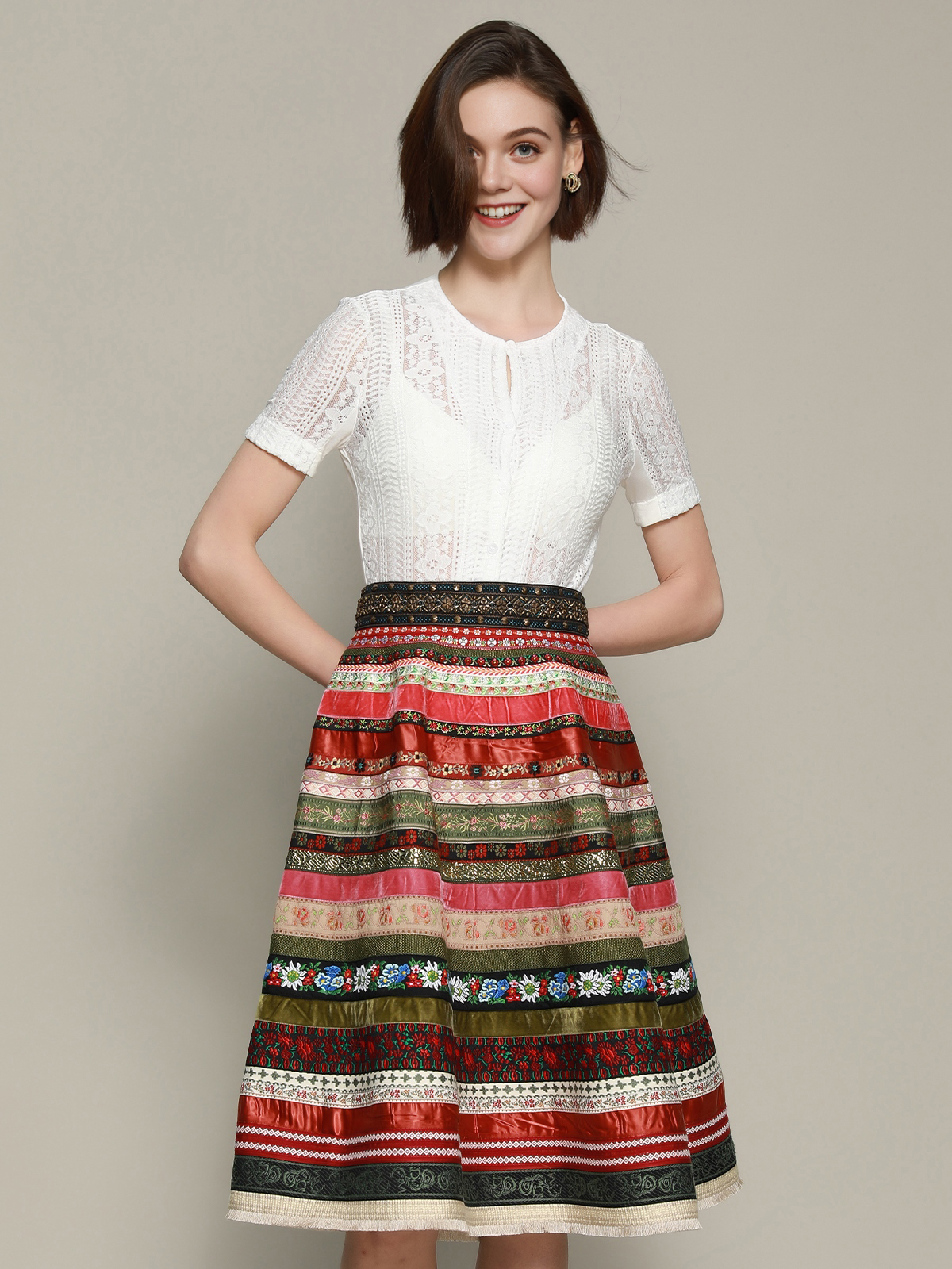 Moderner Dirndl Rock in Rot