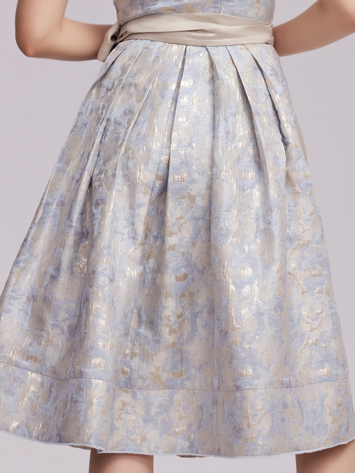 Dirndl Salbeigrün Samt