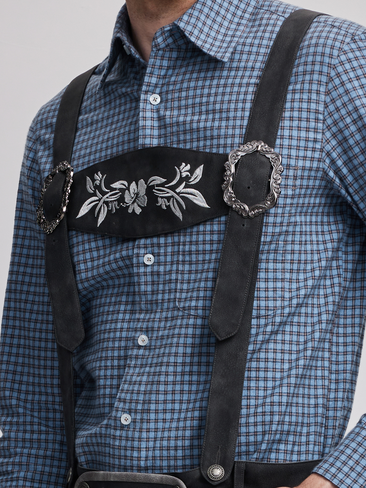 Dirndl mit Knöpfen in Grau