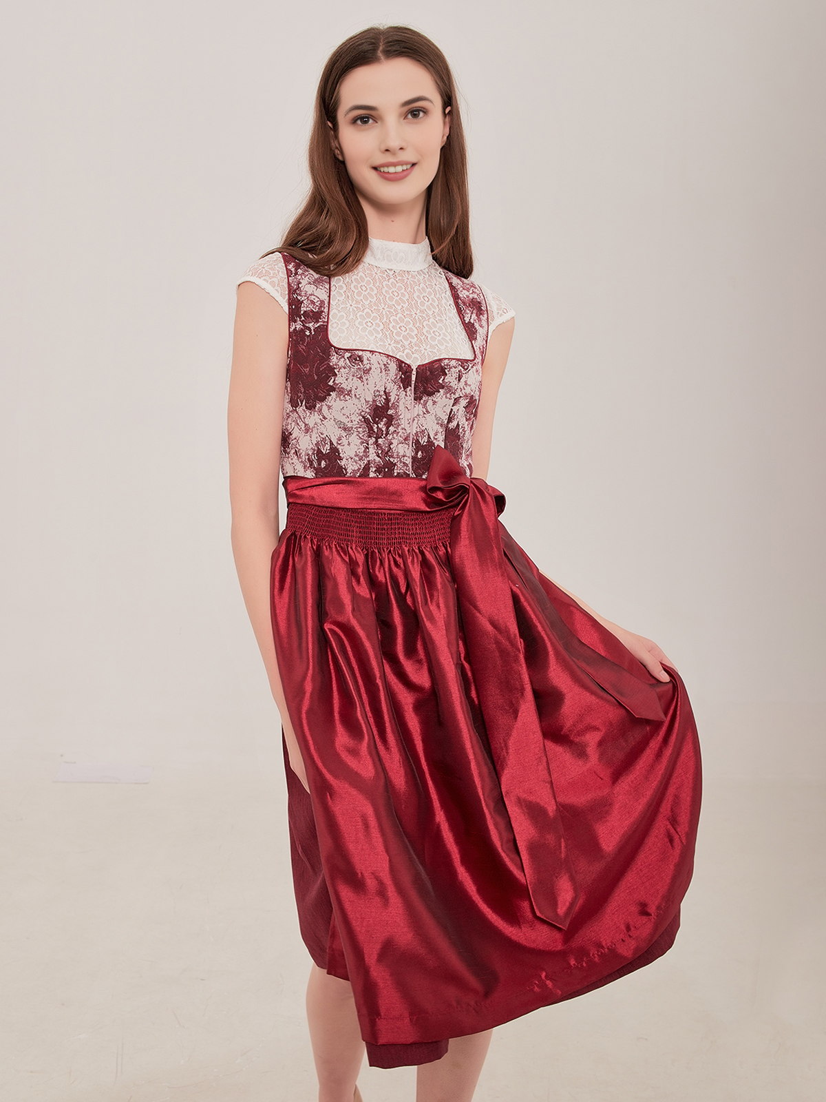 Dirndlbluse ärmellos in Rot
