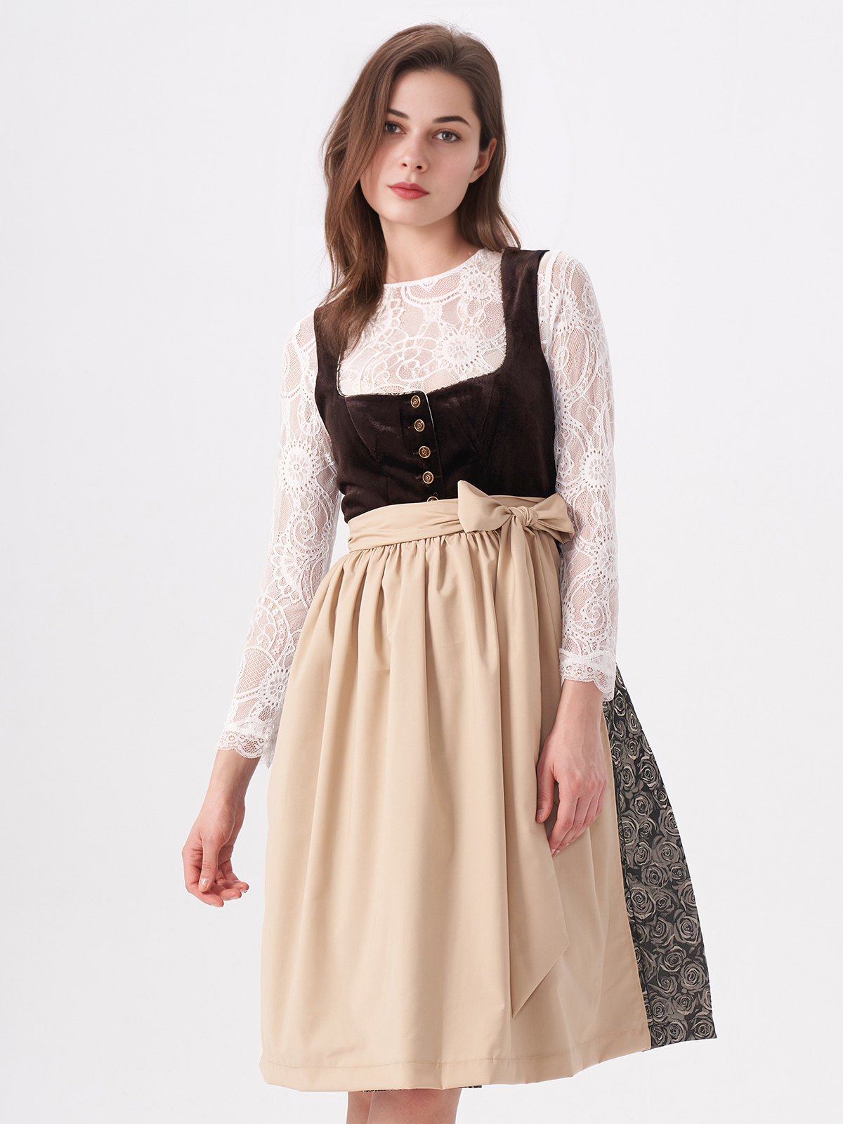 Dirndl mit hochgeschlossener Bluse in Braun