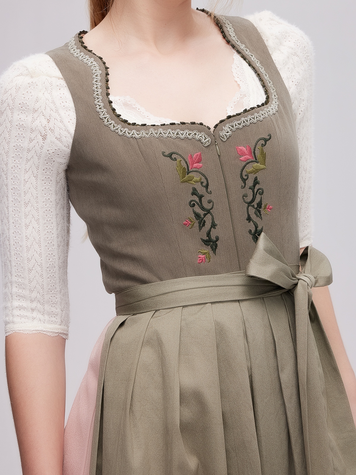 Dirndl in Grün – perfekt für festliche Anlässe